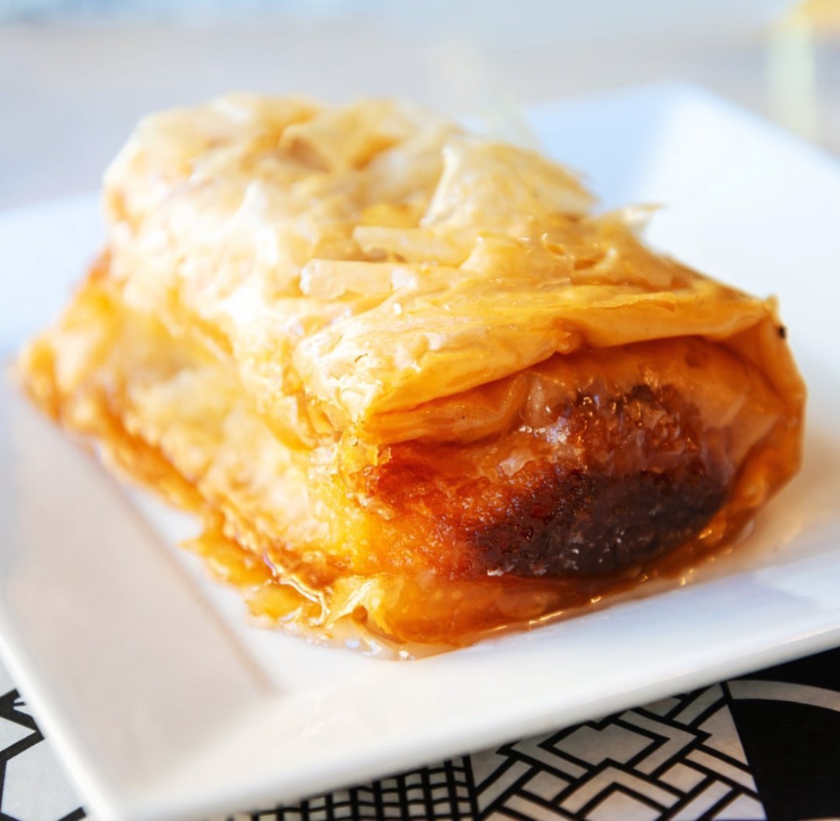 kapogiannhs_daily_ bakery _Γαλακτομπουρεκο